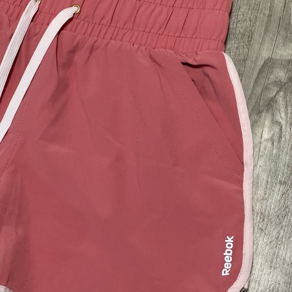 Women's Reebok Medium 8 - 10 Shorts Pink Spandex Workout Running Pockets - Picture 5 of 7
